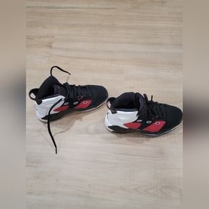 Boys 6Y Jordans